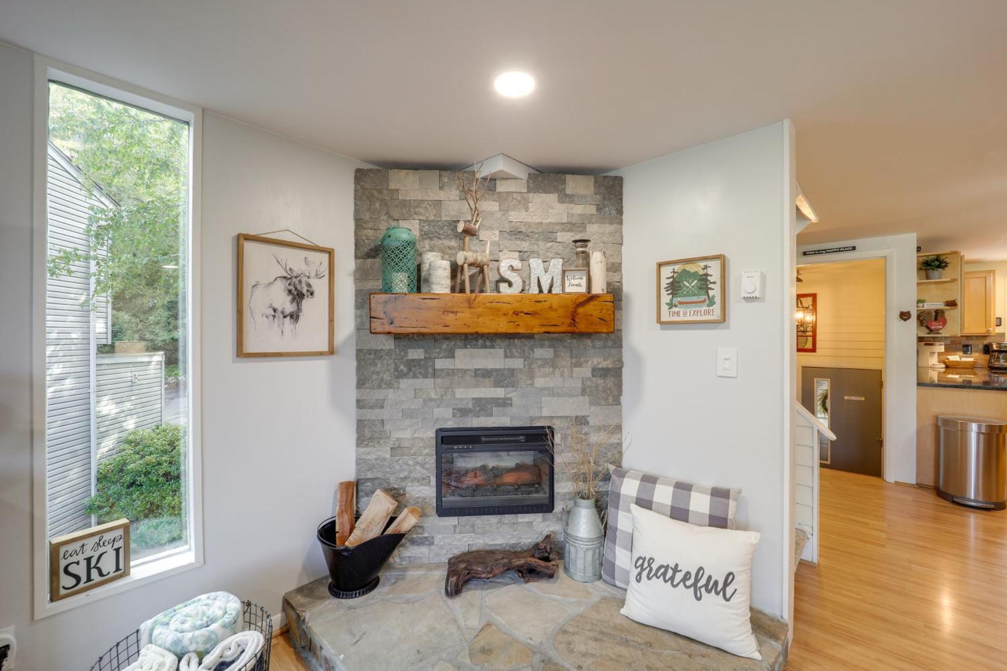 Sugar Mountain Condo With Aandc - Walk To Ski And Golf! Buitenkant foto